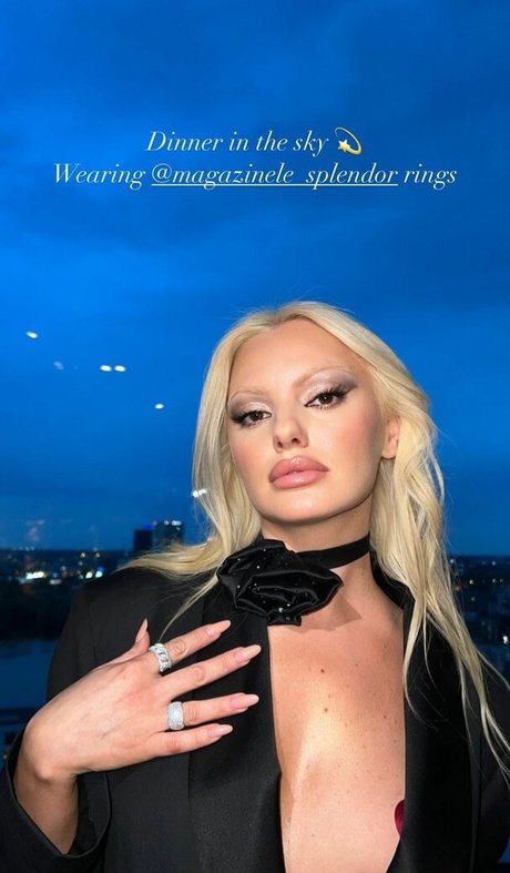 JOIティーンオンリーファンズ セクシー裸 写真