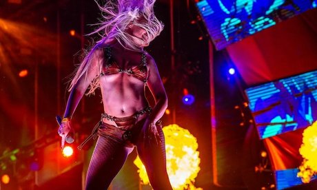 ティーンシーメールオンリーファンズ セクシーヌード 写真