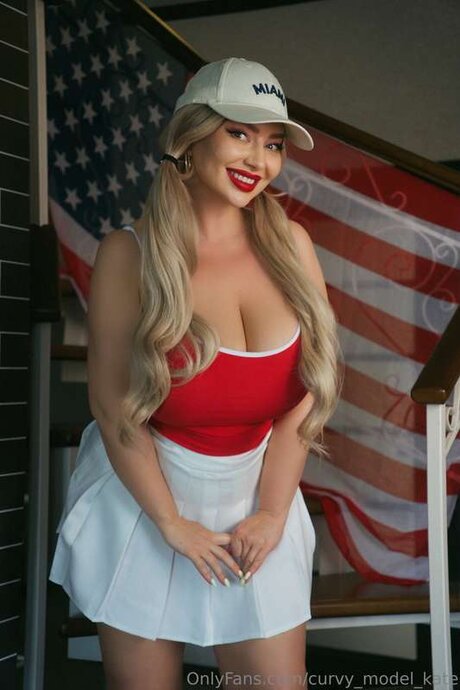 curvy model kate 素敵な女優 写真