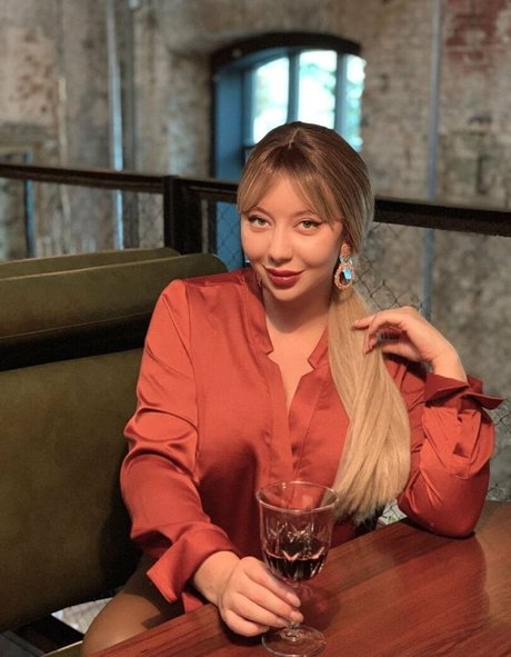 巨乳ティーンオンリーファンズ 無料ポルノ アーカイブ