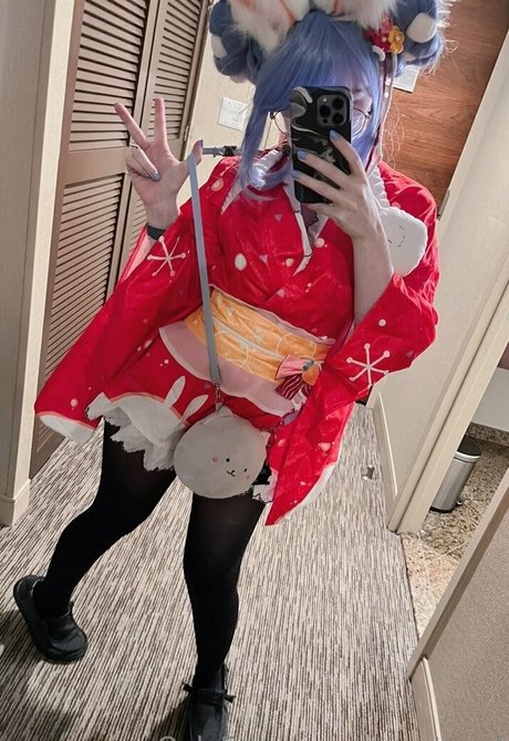 小さなオンリーファンズ エロチック 画像