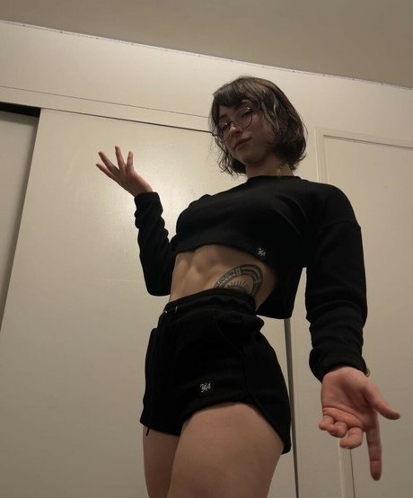 小柄なティーンオンリーファン ポルノグラフィック アーカイブ