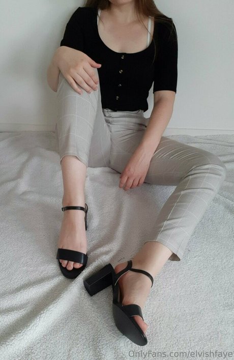 elvishfaye ポルノ女優 写真