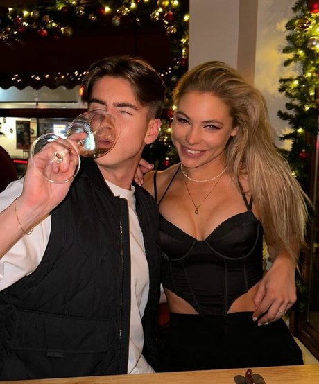 大きな乳首オンリーファンズ 無料ポルノ ギャラリー