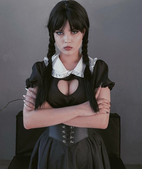 背が高くて巨乳のOnlyFans 美しい ギャラリー