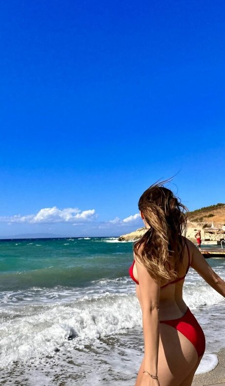 Merve Elmas トップスター 写真