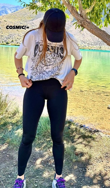 Merve Elmas xxxポルノスター 画像