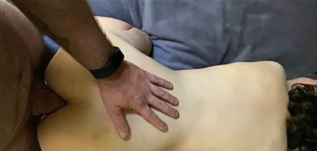 大学生のオンリーファンズ 無料ポルノ 画像