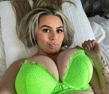 膨らみ OnlyFans 無料アダルト 写真