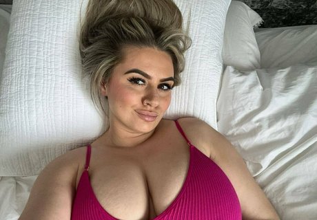 黒猫のOnlyFans エロ 写真