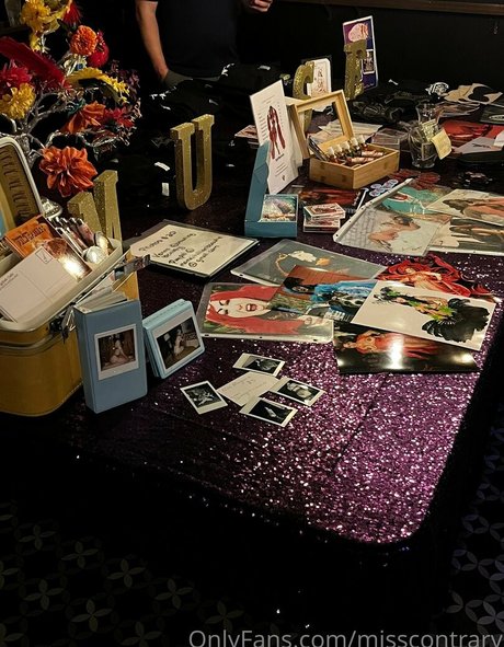 misscontrary free エロティックモデル 写真