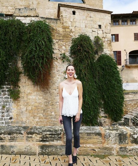 ヌード教師オンリーファンズ ホット 写真