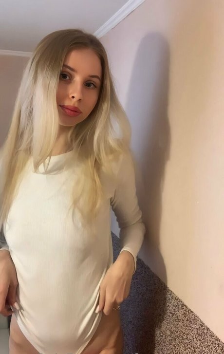 巨大なペニスオンリーファンズ 無料裸 写真