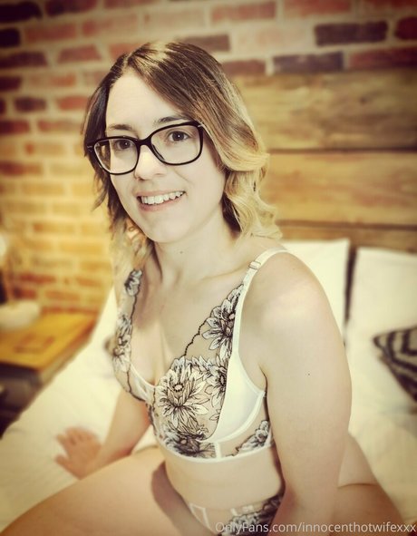 ヌード教師オンリーファンズ アートヌード 写真