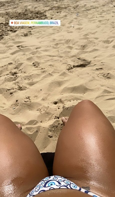 Vitoria Kelly アートモデル 画像