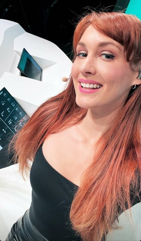 痩せたアジア人ティーン OnlyFans えろた 画像