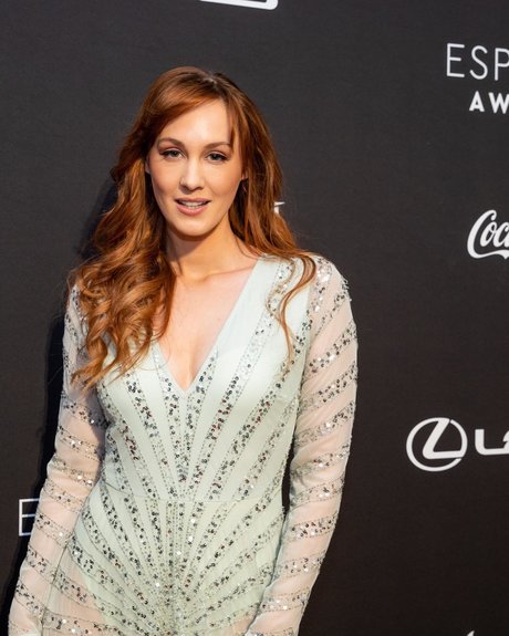 大きな乳首オンリーファンズ アートポルノ ギャラリー