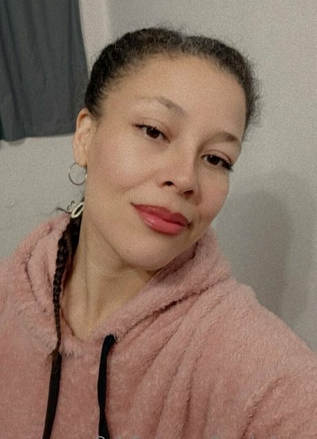 bombalicius 美しい女優 画像