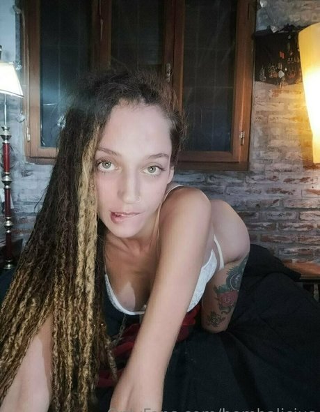 bombalicius エロティックなスター 写真