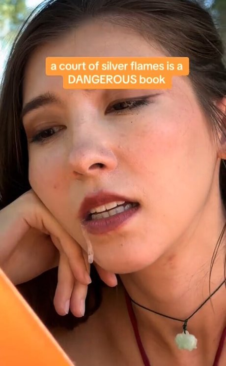 自然な赤毛のオンリーファンズ 無料アダルト 写真