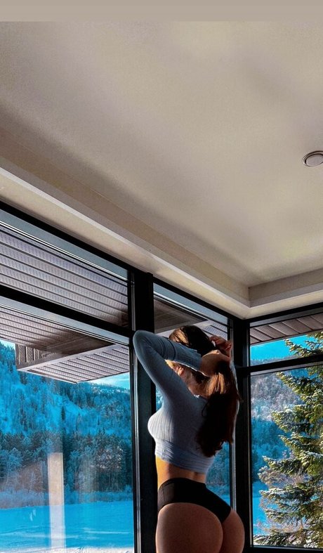 不明なファン セクシーヌード ギャラリー