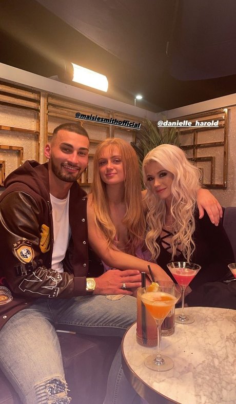 19歳のOnlyFans トップ ギャラリー