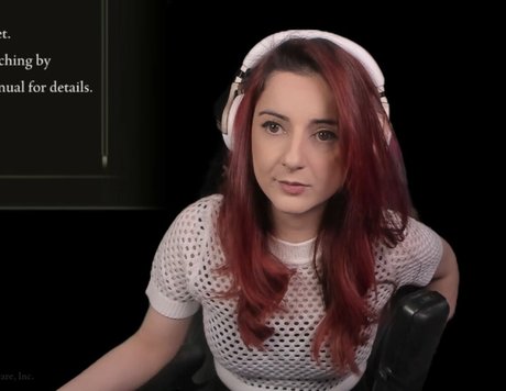 AnnieFuchsia セクシーなポルノスター 写真