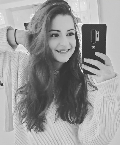 AnnieFuchsia 可愛い女優 写真