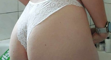 ポニーテールオンリーファンズ ホットセックス 写真