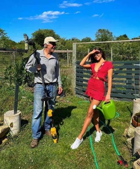 アラブのティーンズオンリーファンズ 無料 写真