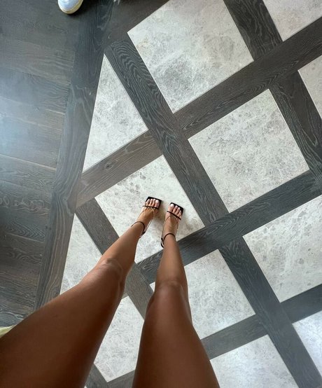 クーガーオンリーファンズ アダルト 写真