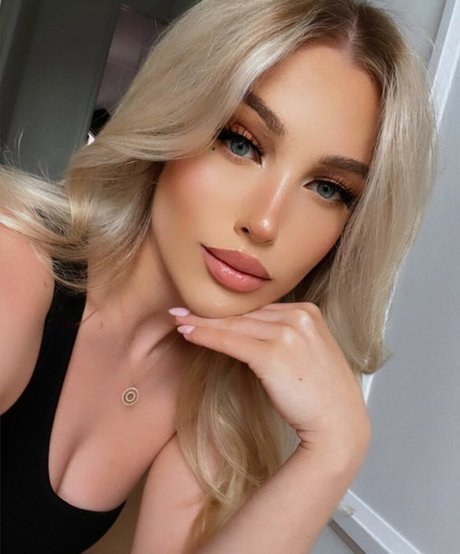 Emerome xxxモデル 画像