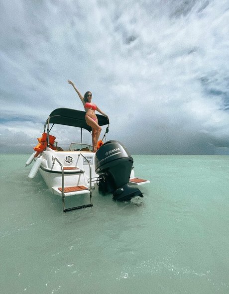 Carol Moreira ヌードのポルノスター 写真