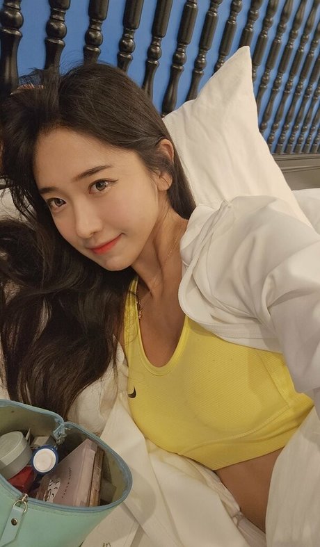 19歳のOnlyFans パーフェクト 画像