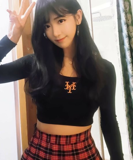 jinnytty XXXモデル 画像