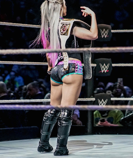 Alexa Bliss ポルノスター 可愛い 画像