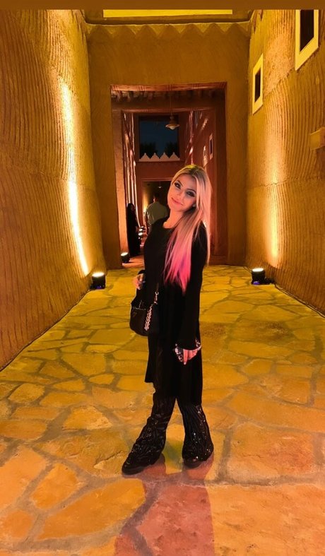 Alexa Bliss 無料のポルノスター 画像