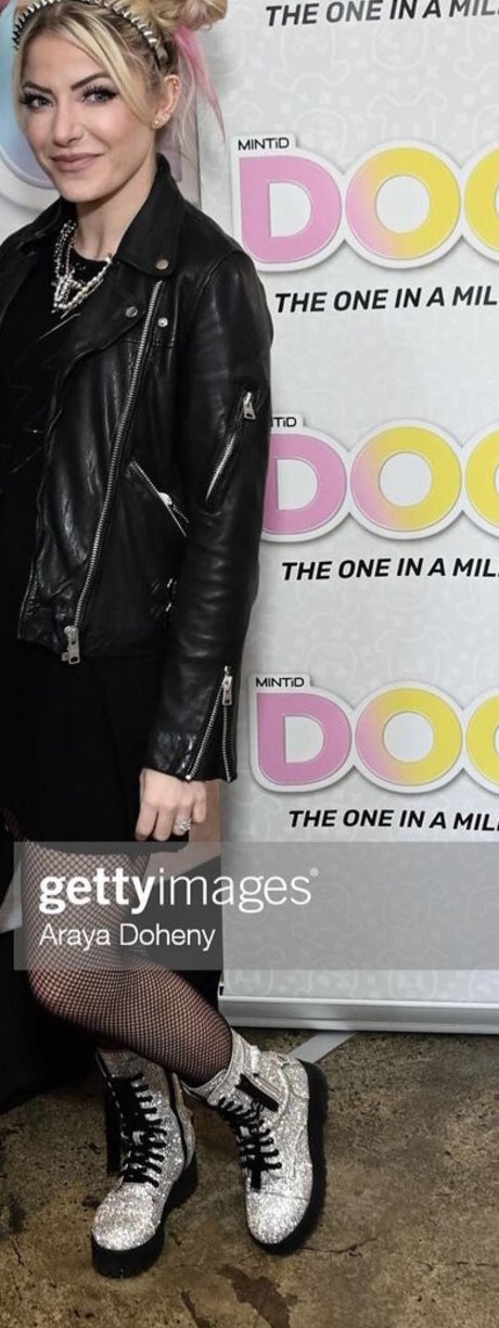 黒檀の猫オンリーファンズ 無料 写真