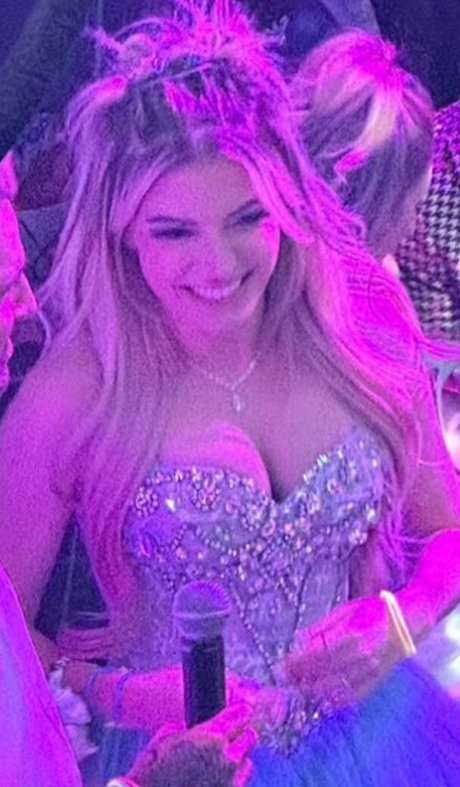 アジア人 ノーPPV オンリーファンズ エロ 写真