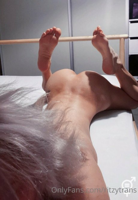 ritzytrans ポルノスター 裸 写真