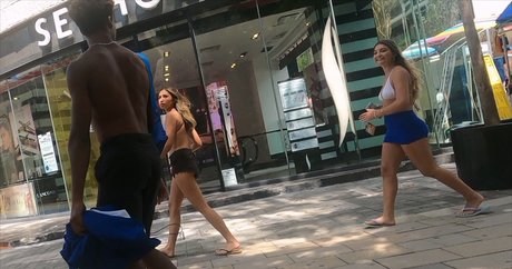 毛深い足のOnlyFans セクシー 写真