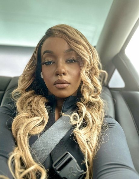 黒檀の猫オンリーファンズ 限定 ギャラリー