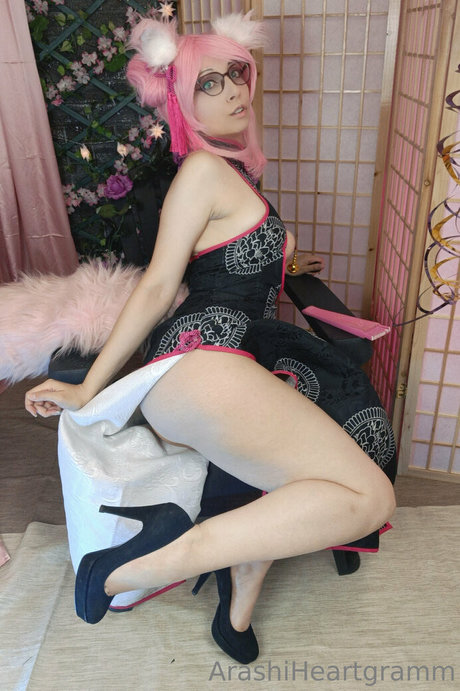 arashiheartgramm エロティックなモデル 画像