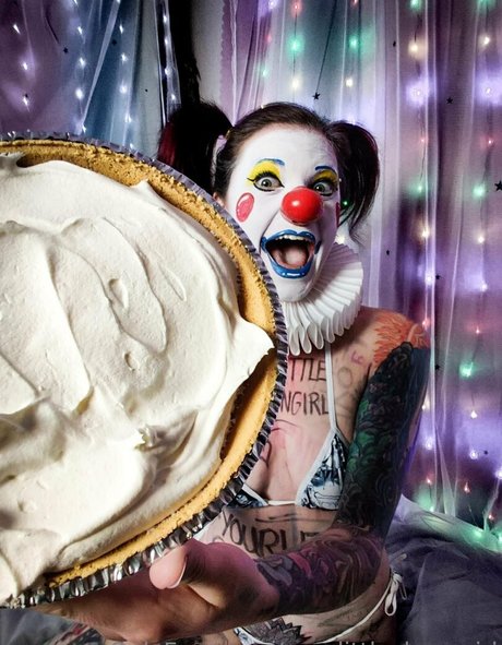 yourlittleclowngirl 素敵な女優 写真