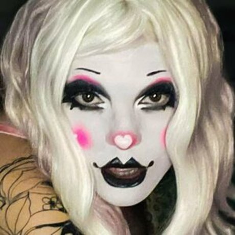 yourlittleclowngirl アートモデル 写真