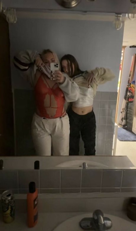 ゴス3P OnlyFans ベスト 画像