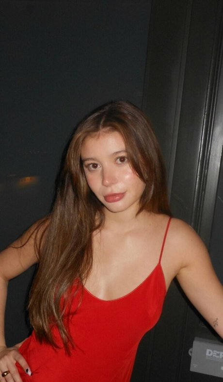 Genevieve Hannelius 独占モデル 写真