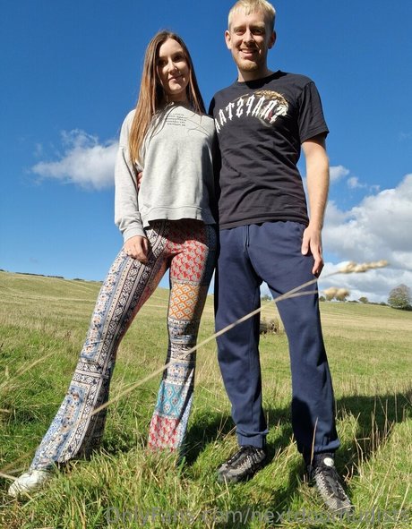 曲線美のクーガーOnlyFans ホットセックス 画像