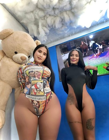 甘いおまんこオンリーファンズ 美しいヌード ギャラリー