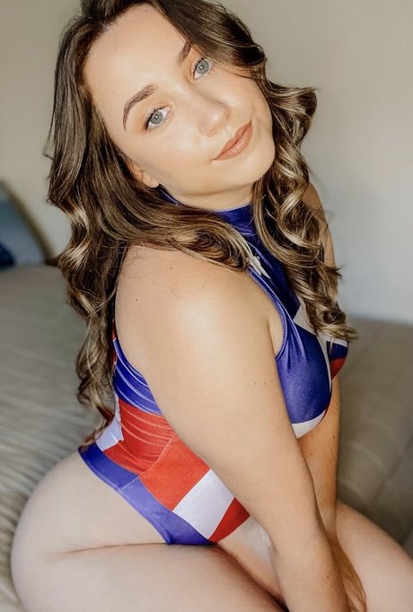 垂れ下がった熟女OnlyFans ポルノグラフィック 画像